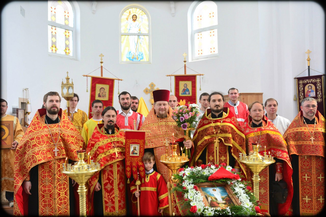 Праздничное богослужение в храме